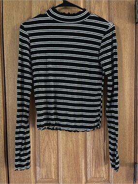 Arizona Love Black and White Striped Long Sleeve Mock Neck Top